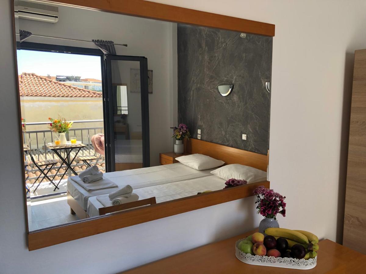 Central Guest House Skiathos Exterior photo